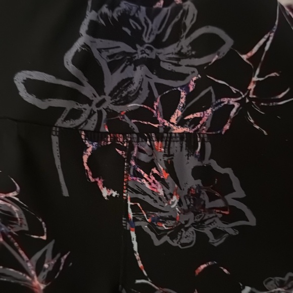 Liv Lane Bryant work out Capri’s - Picture 2 of 4